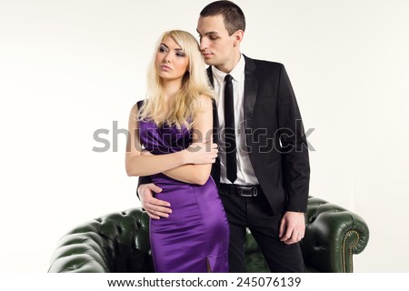 Woman dating a man 7 years younger