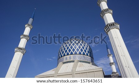  - stock-photo-masjid-sultan-salahuddin-abdul-aziz-shah-the-blue-mosque-157643651