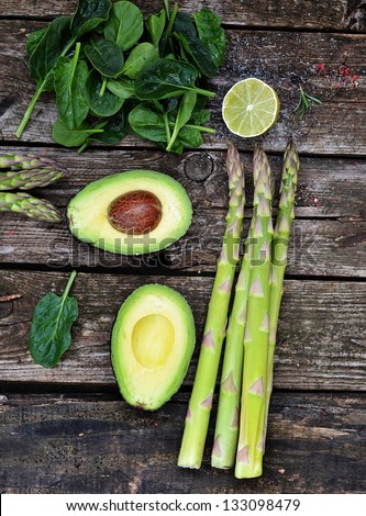 Про стоки avocado and asparagus - stock photo