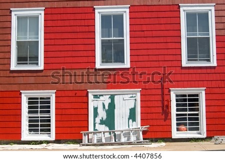 Historic building about to get a fresh coat of paint, Lunenburg, Nova 