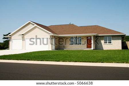 Ranch Home Vinyl Siding Brick Veneer Stock Photo 1897234 - Shutterstock