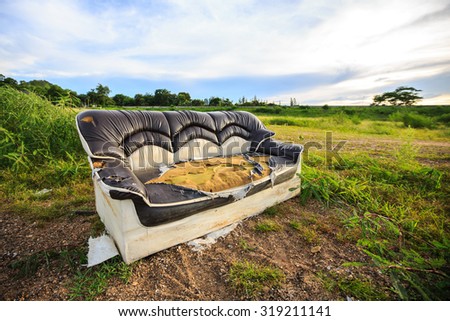 stock-photo-old-sofa-in-meadow-319211141.jpg (450×320) | Outdoor sofa