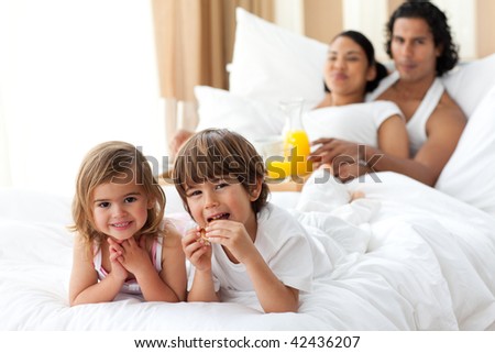 Stp1 their parents bed was free for a while 7