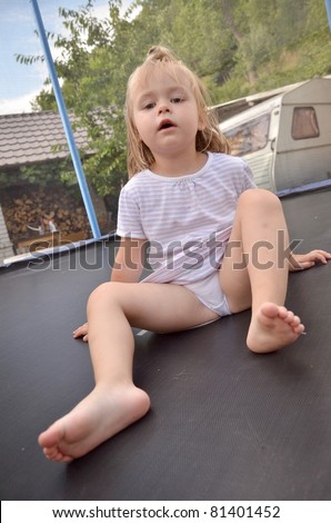 little girls jumping on trampoline naked what the legal dating age in canada