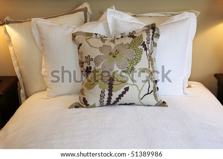 Interior White Bedroom New Linens On Stock Photo 308146523 - Shutterstock