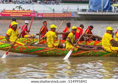 Soc Trang, Vietnam - November 13, 2016: Traditional khmer boat racing named Doi Ghe Ngo held in Soc Trang, November 13, Vietnam.