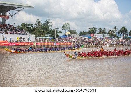 Soc Trang, Vietnam - November 13, 2016: Traditional khmer boat racing named Doi Ghe Ngo held in Soc Trang, November 13, Vietnam.