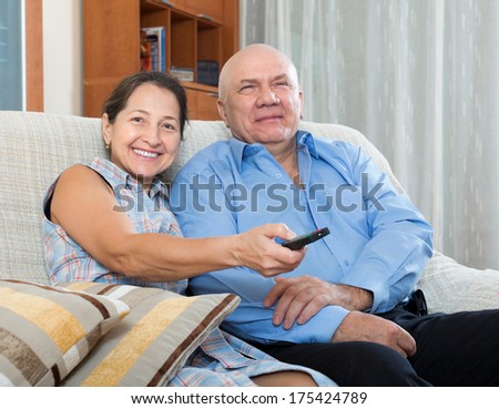 https://thumb7.shutterstock.com/display_pic_with_logo/124564/175424789/stock-photo-portrait-of-happy-married-couple-in-home-interior-175424789.jpg