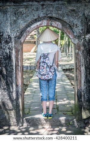 Tourist in Hoa Lu