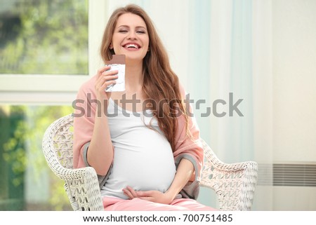 Swinging and pregnancy Nude girl pissing naturally on toilet