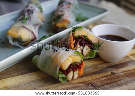 Fresh spring rolls