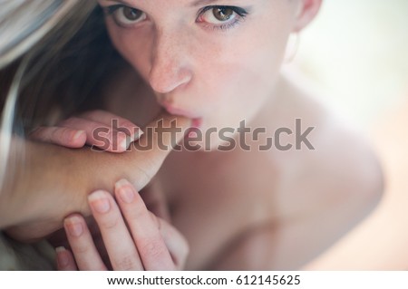 Sexy Woman Thumb Sucking Pictures 22