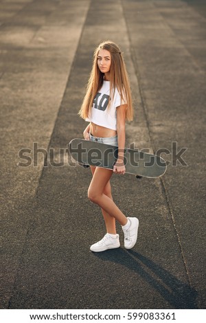 Free country girls nude Sexy girl in sneakers