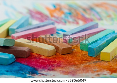 stock photo colorful crayons 559065049