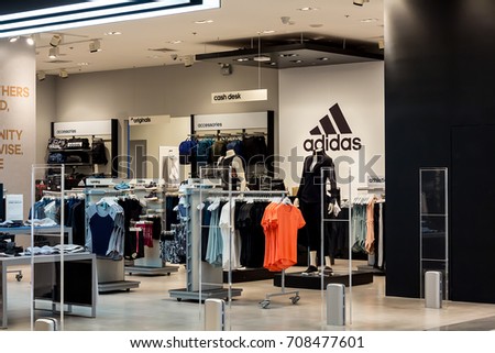 adidas sports performance store