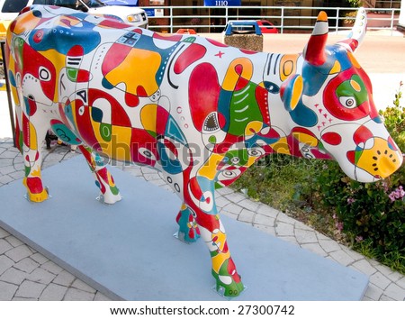 stock-photo-la-jolla-ca-mar-sean-brannan-s-cowmunity-is-one-of-life-sized-fiberglass-cows-on-display-27300742.jpg