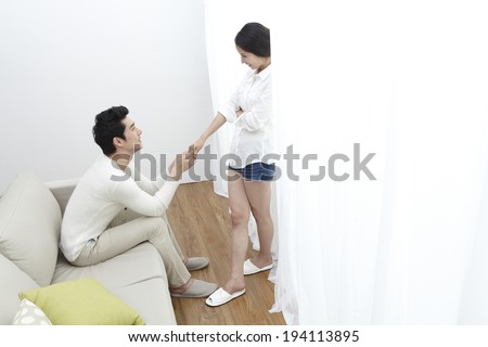 https://thumb7.shutterstock.com/display_pic_with_logo/2277758/194113895/stock-photo--asian-couple-holding-hands-194113895.jpg