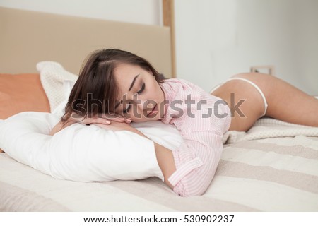 Pic Of Women Asleep Nude 102