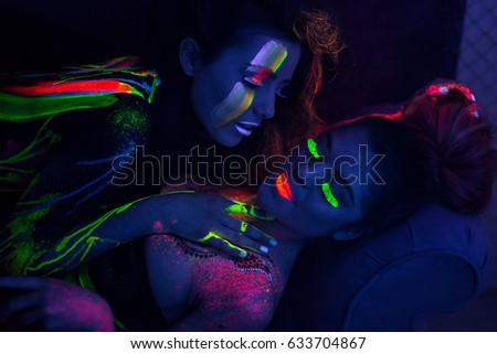 Free lesbian models pictures Daddy takes daughter virginity