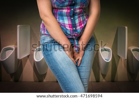 How to pee urinal hold