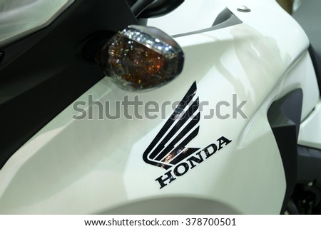 NONTHABURI, THAILAND - DECEMBER 10,2014 : Logo of the brand "HONDA" on motorcycle