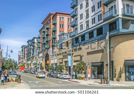 Strip-mall Stock Images, Royalty-Free Images & Vectors | Shutterstock