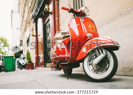 FRANCE PARIS OCTOBER 5 2015 Red Vintage Vespa Sprint Scooter FRANCE PARIS OCTOBER 5 2015 Red Vintage Vespa Sprint Scooter