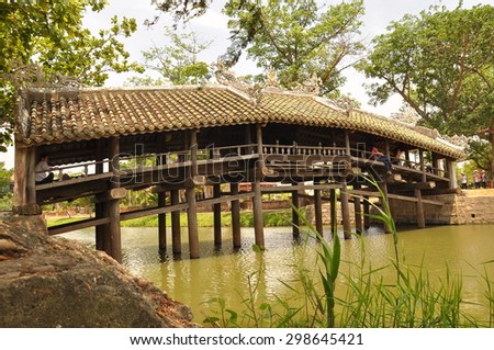 Thanh Toan Bridge