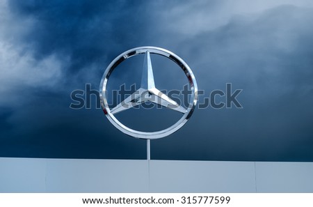 the german automobile manufacturer daimler ag Daimler-benz ag (german and real estate management for the daimler group in 1998, daimler-benz ag bought the american automobile manufacturer chrysler. the german automobile manufacturer daimler ag Daimler-benz ag (german and real estate management for the daimler group in 1998, daimler-benz ag bought the american automobile manufacturer chrysler.