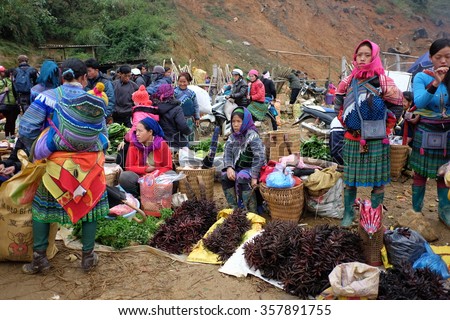 CAN CAU MARKET, SIMACAI TOWN, LAO CAI, VIETNAM - JANUARY 2016 : Can Cau is a busy market held every Saturday. There're minority Vietnamese peoples and even Chinese people from across the border.