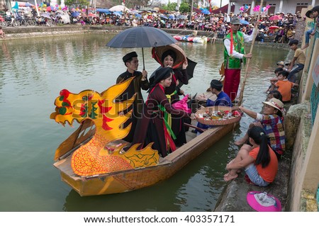 BAC Ninh, Vietnam, April 10, 2016 festival, folk singing on the boat. Intangible Heritage of Humanity, held at the lakes Bac Ninh, Vietnam