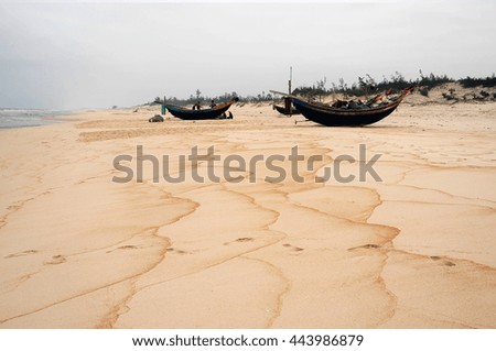 QUANG BINH, Vietnam, June 27, 2016 fishermen and waters Quang Binh, Vietnam, Fishing