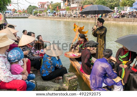 BAC Ninh, Vietnam, April 10, 2016 festival, folk singing on the boat. Intangible Heritage of Humanity, held at the lakes Bac Ninh, Vietnam