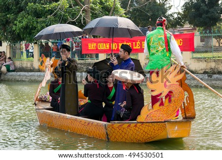 BAC Ninh, Vietnam, April 10, 2016 festival, folk singing on the boat. Intangible Heritage of Humanity, held at the lakes Bac Ninh, Vietnam