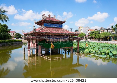 HAI DUONG, Vietnam, July 25, 2016 theatrical performances, traditional water puppet Hai Duong, Vietnam