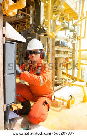 pneumatic technician Reliance specialise in pneumatic and electro-pneumatic control panels our expert technician has many years experience in the design and. pneumatic technician Reliance specialise in pneumatic and electro-pneumatic control panels our expert technician has many years experience in the design and.