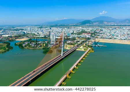 Enjoying the Tran Thi Ly Bridge and Da Nang city by helicopter tour is very interesting.