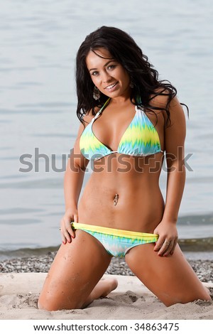 https://thumb7.shutterstock.com/display_pic_with_logo/440806/440806,1249614128,1/stock-photo-sexy-busty-swimsuit-model-on-the-beach-34863475.jpg