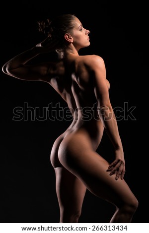 naked-sexy-young-athletic-brunette