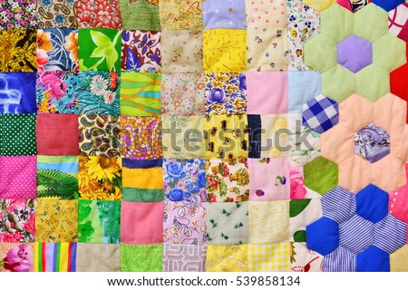 Rentner stricken Pullover für Hühner Stock-photo-patchwork-quilt-part-of-patchwork-quilt-as-background-flower-print-color-blanket-in-style-539858134