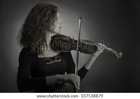 naked pictures of michelle williams beautiful african woman playing an instrument