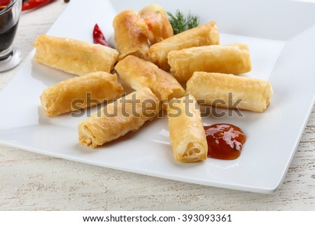 Spring rolls with shrimps and vegetables