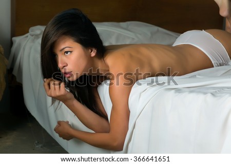 Free safe female porn nude photos 3