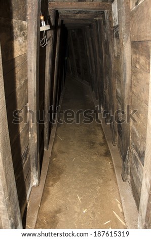 vinh moc tunnel passage