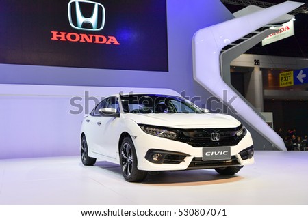 NONTHABURI - NOVEMBER 30: Honda Civic car on display at Thailand International Motor Expo 2016 on November 30, 2016 in Nonthaburi, Thailand.