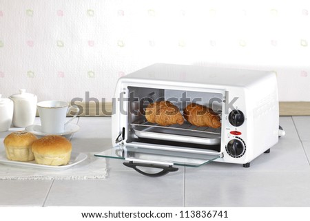 In conventional oven used utensils