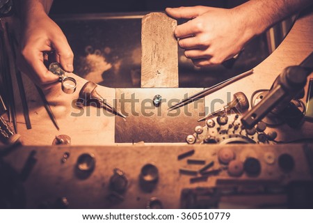 Desktop for craft jewellery making with professional tools.