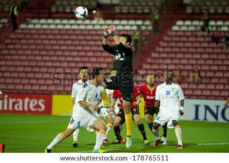 NONTHABURI-THAILAND FEB 8: Nguyen Van Cong (GK) of Hanoi T&T in action during the AFC Champions League 2014 between Muangthong utd and Hanoi T&T at SCG Stadium on February 8, 2014 in Thailand.