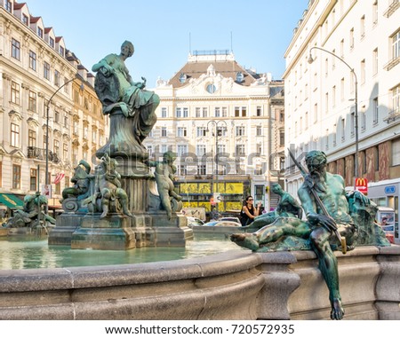 Donnerbrunnen Fountain, Vienna, Austria загрузить