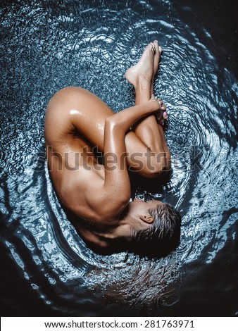 woman-in-the-rain-nude